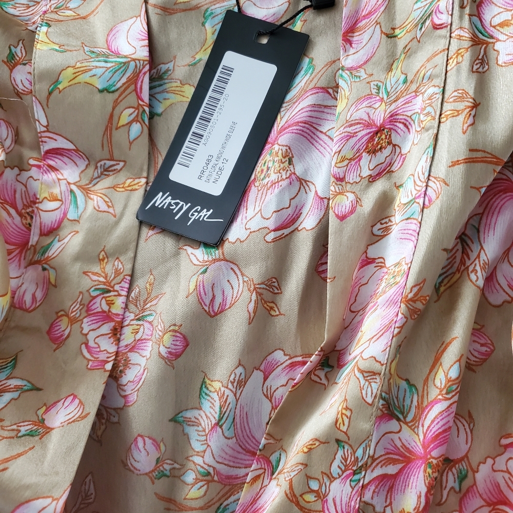 🌺HP!🌺 NWT Nasty Gal "It Stems From You" Gold Floral Kimono/Robe - US 8/Medium - Picture 5 of 7
